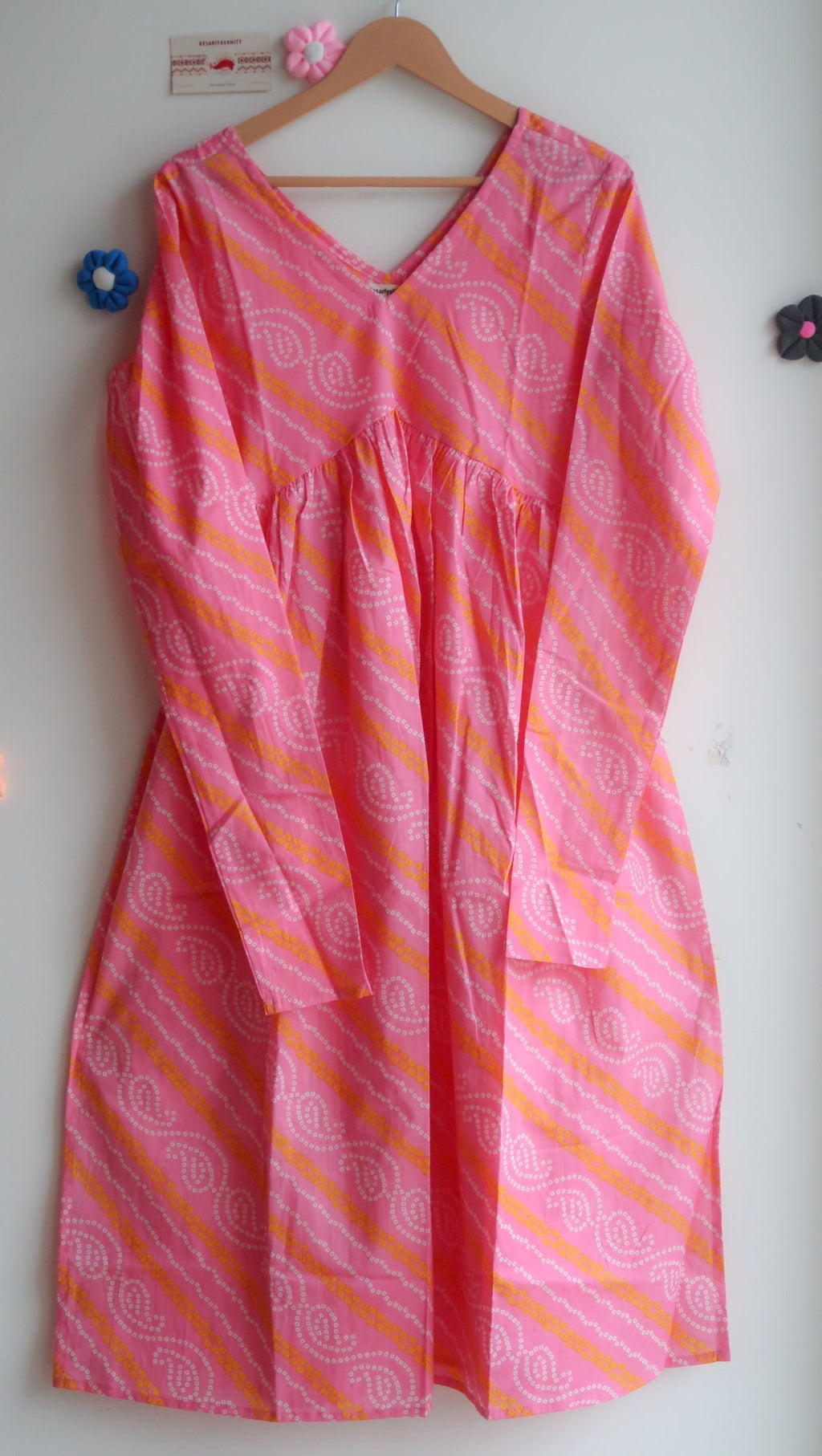 Shaam Gulabi Chudidar Sleeves Long Kurta
