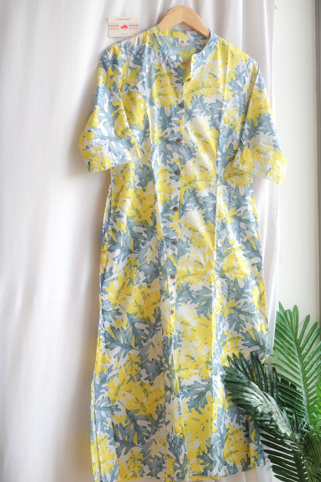 Daily Essential: Harmony Hues Tricolor Leaf Long Kurta