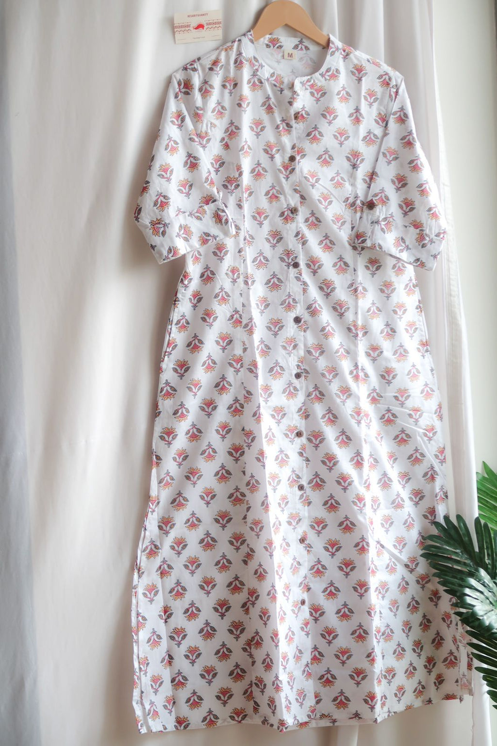 Daily Essential: Peaceful Blooms Long Kurta