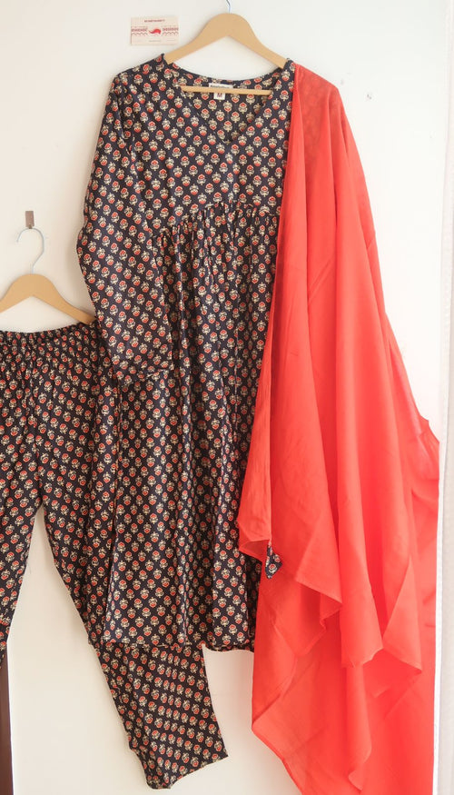Black Rose Suit Set